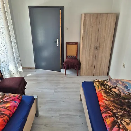 A6 Apartment